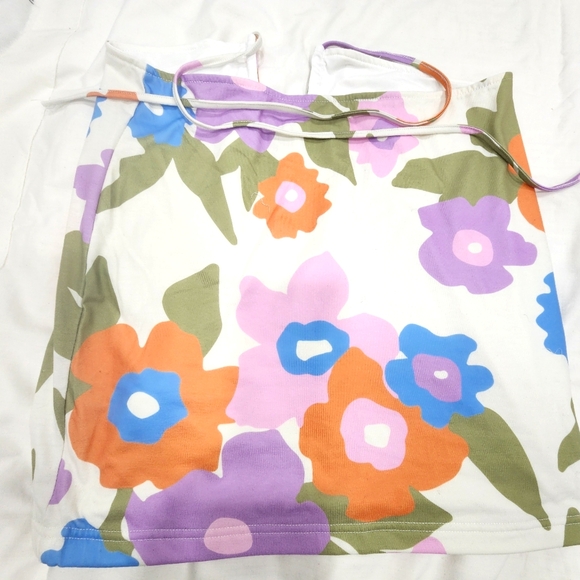 Brand new summer Floral skirt - Picture 3 of 6